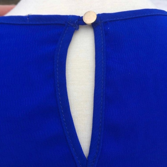 ELECTRIC BLUE FLUTTER SLEEVE BLOUSE SMALL WOMENS - Picture 9 of 10